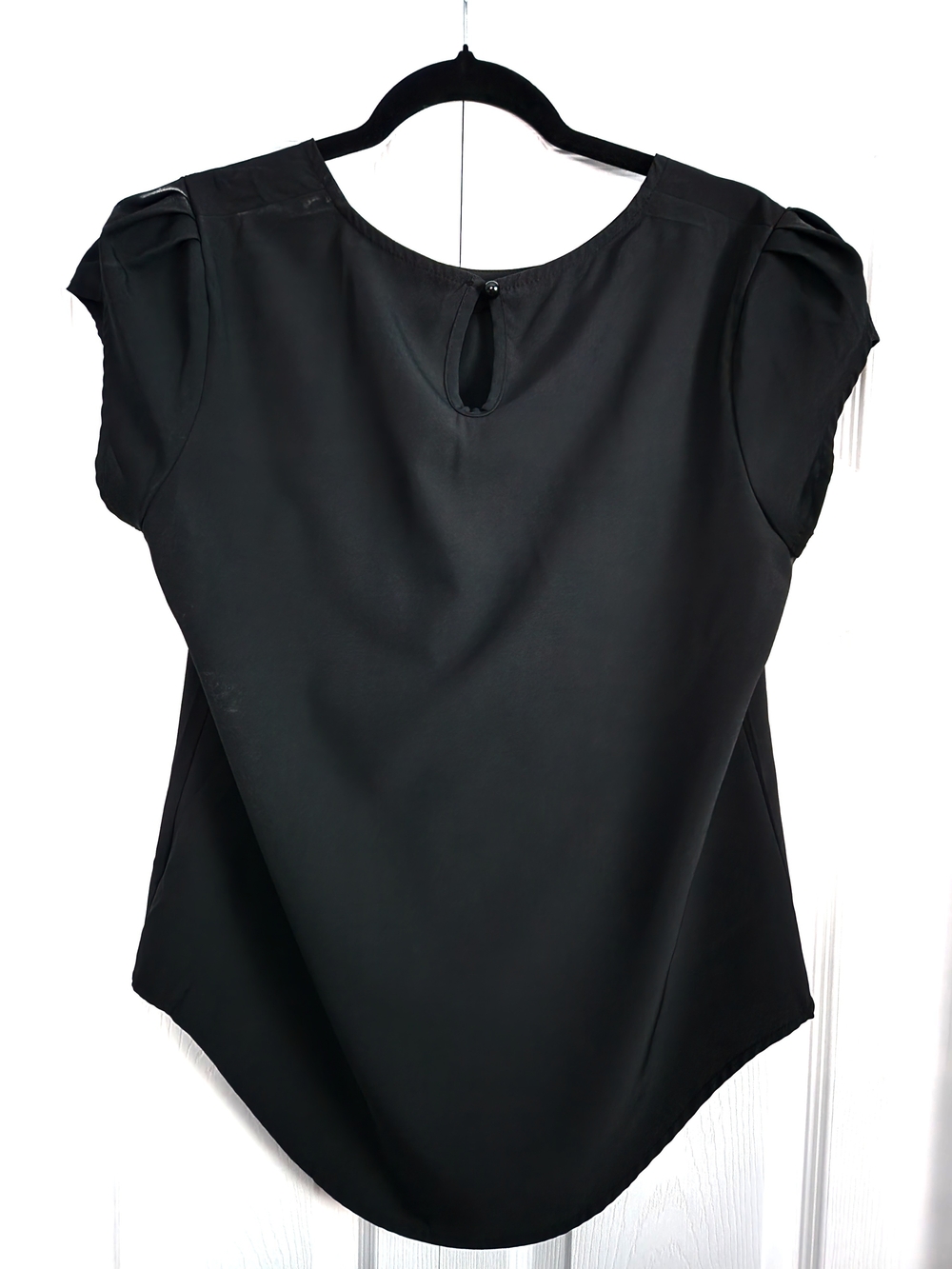 Women's Black Cap-Sleeve Blouse - M